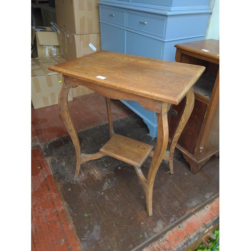 527 - Oak occasional table. W61cm D41cm H71cm