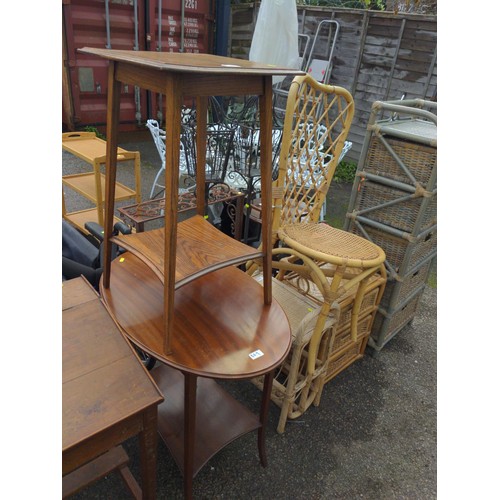 869 - Mahogany oval occasional table, together with an oak two tier occasional table