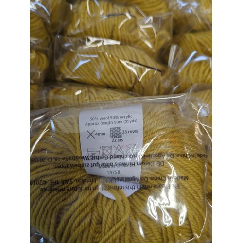 587 - 100 x 25gms Algae green yarn