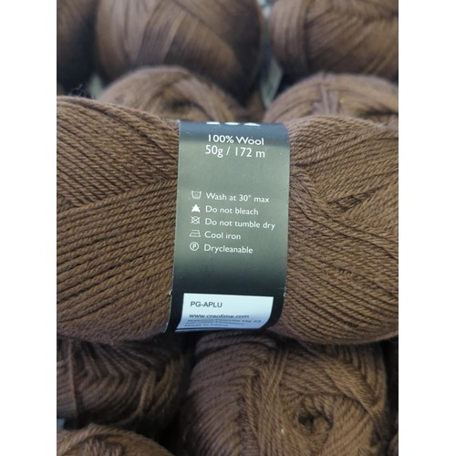 600A - 20 x 50gm balls of brown 100% baby wool