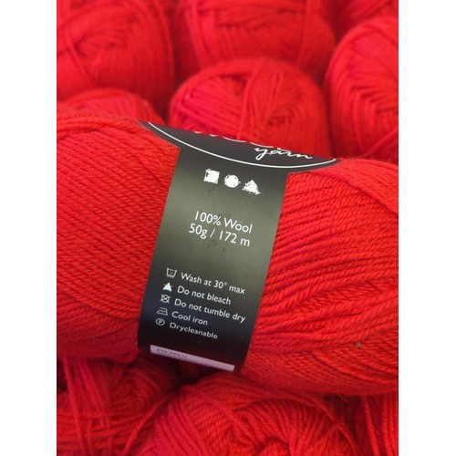 600B - 25 x 50gms red 100% wool - 4ply / fingering weight