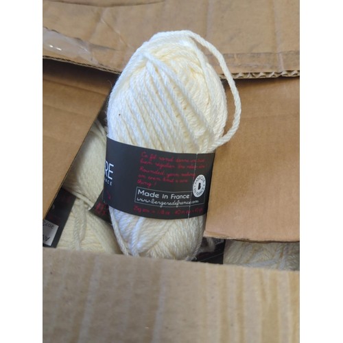 606 - 45 x 25gms avalanche yarn