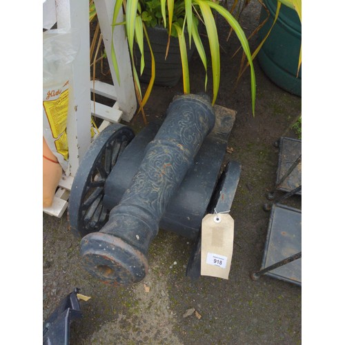 918 - Small French cast iron cannon, 73cm length, width 32cm