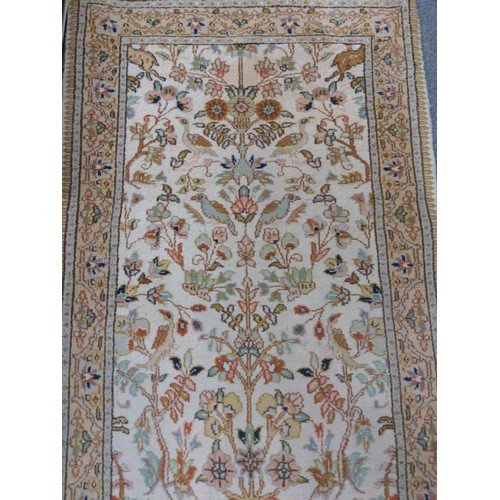 303 - Tree of life Persian style rug. Width 90cm x length 160cm