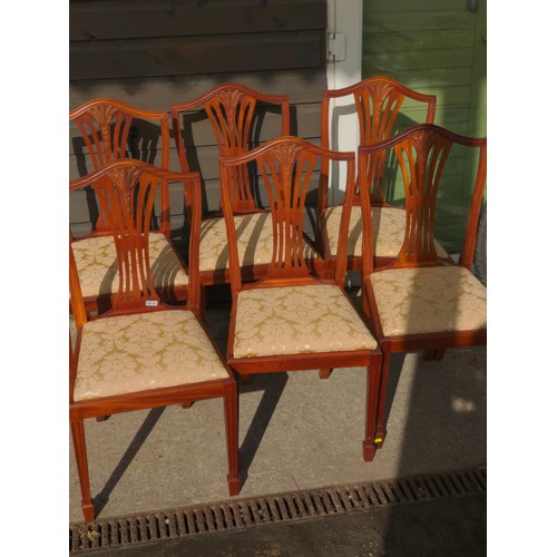 431A - Set of six dining chairs in mahogany with upholstered seats.