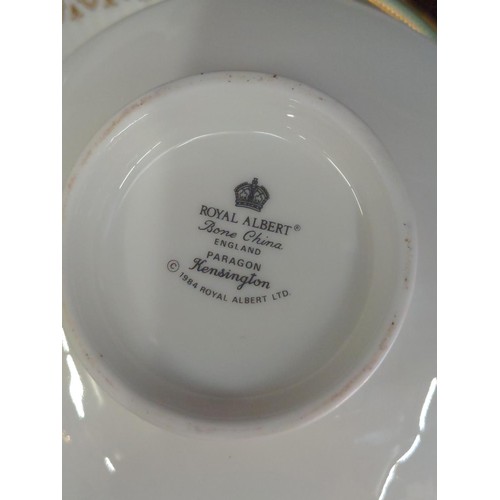 438A - Royal Albert Kensington part soup & dinner service for 6 (only 5 bowls)