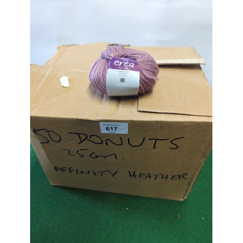 204 - Approx 50 x 25gm donuts of Affinity heather yarn