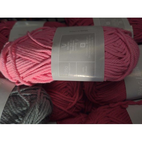 213 - Approx 25 x balls of mixed yarn greys & pinks