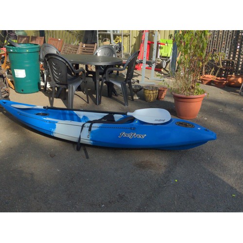 113 - Feel Free kayak with paddle and seat L294cm