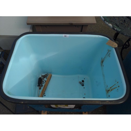 95 - Large blue plastic wheeled tub, 46 x 63 x H67cm