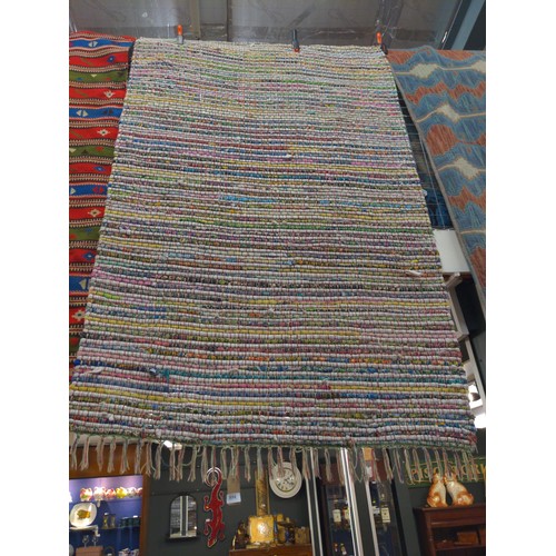 894 - Rag rug, 140 x approx. 190cm