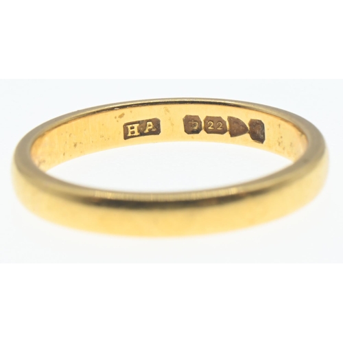 61A - 22ct gold band, size P, 4.6 grams