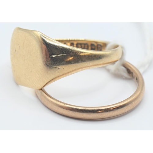 75 - 9ct gold band and 9ct gold signet ring. Size Q. Gross weight 5.9g