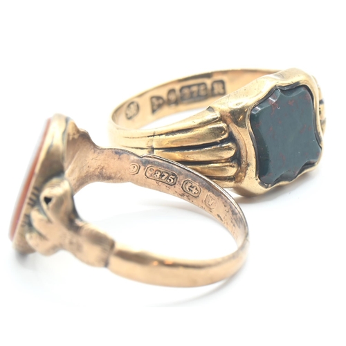 132 - Two gents 9ct gold signet rings, set with agate and bloodstone. Size S. Gross weight 7.3g