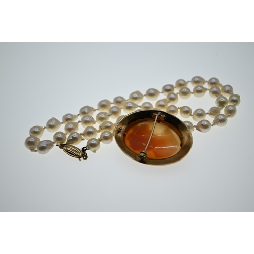 172 - Single strand of freshwater pearls with 9ct gold clasp, circumference 48cm together with a 9ct gold ... 