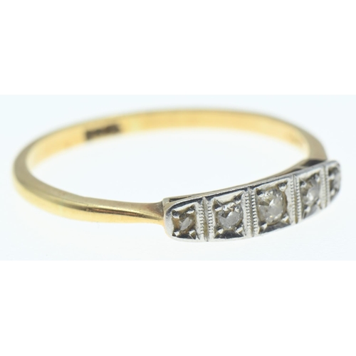 211 - 18ct gold ring set with diamonds on a platinum mount., size O, gross weight 1.8g