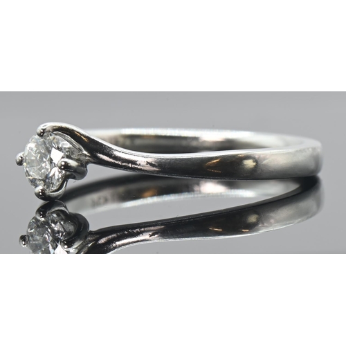 220 - Platinum and diamond solitaire ring, the diamond approximately 0.25 carat, size N1/2, gross weight 3... 