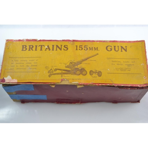 368 - Britains 155mm Gun in box