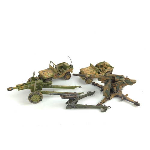 369 - Five Dinky toys. Two US Jeeps, American 105 mm gun and carriage, 88mm gun and turning carriage/four ... 