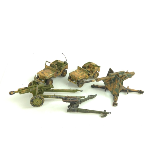 369 - Five Dinky toys. Two US Jeeps, American 105 mm gun and carriage, 88mm gun and turning carriage/four ... 