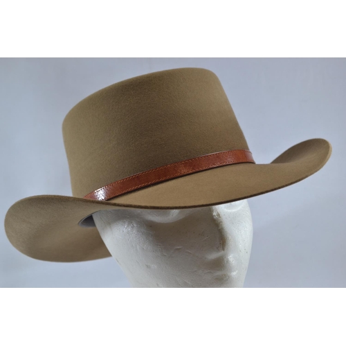 486 - Akubra pure fur felt hat BNIB size 60 with original box