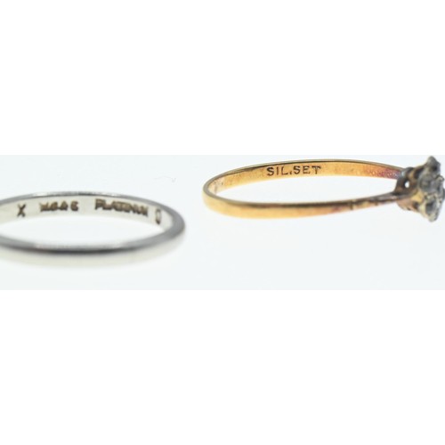 216 - Platinum band, size O, 3g. Together with a scrap 18ct gold and white sapphire set ring. Gross weight... 