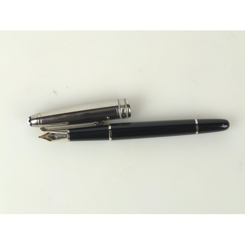 478 - Mont Blanc fountain pen, boxed with service guide