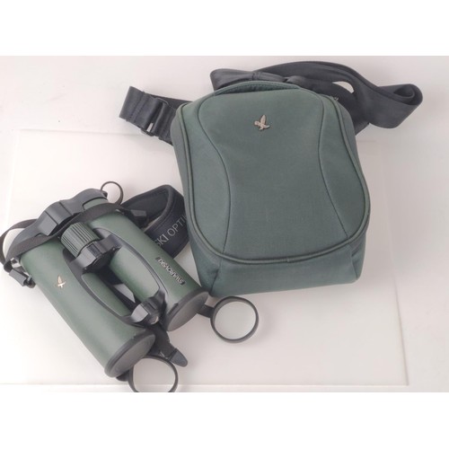 482 - Swarovski Optik Binoculars made in Austria. EL 8,5 X 42 (7,6 ) SV Complete with lens covers both fro... 