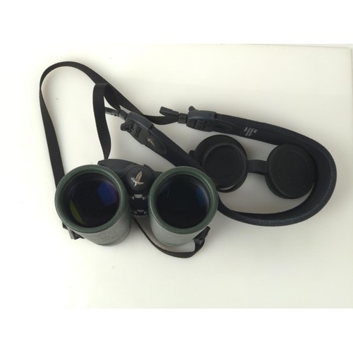 482 - Swarovski Optik Binoculars made in Austria. EL 8,5 X 42 (7,6 ) SV Complete with lens covers both fro... 