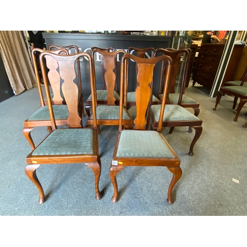 507 - Thirteen mahogany dining chairs, matching upholstery but not all chairs exactly the same. Set up in ... 