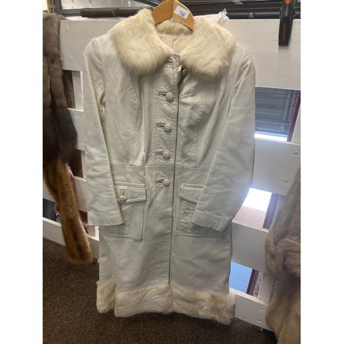 208 - Ladies white leather coat with fur collar by County England