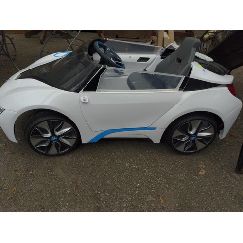 317 - BMWSPORTS CAR i8 CHILDS RIDE ON CAR. Battery operated