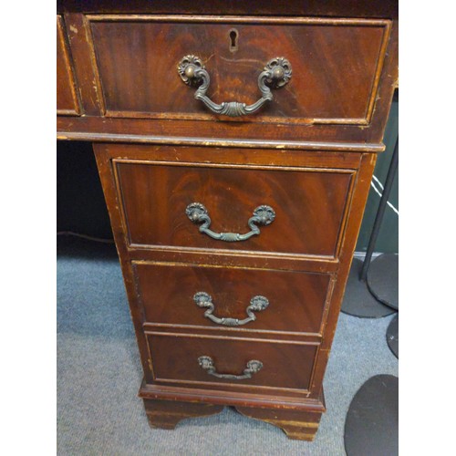 435 - Leather topped pedestal desk W122 x D61 x H75cm.