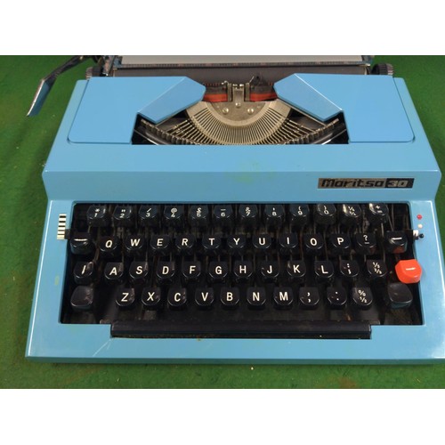 260 - Maritso 30 portable typewriter with case