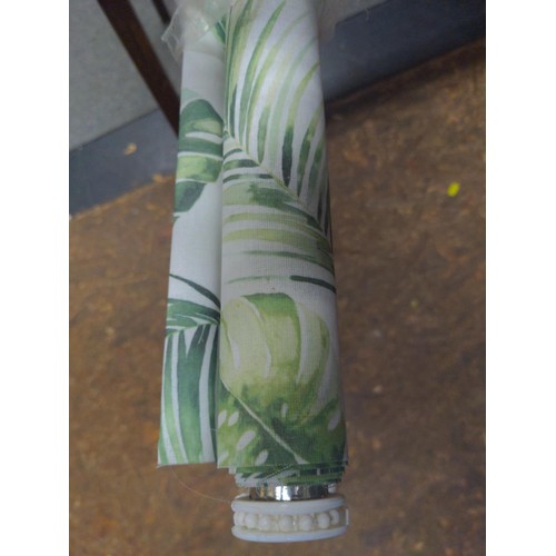 351 - Tropical plant print roller blind. W172cm