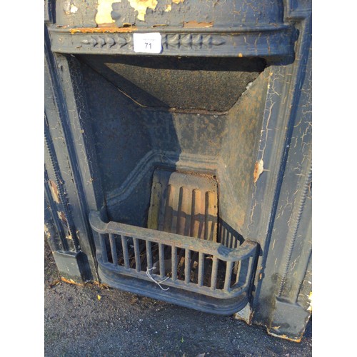 71 - Vintage cast iron fire place with grate