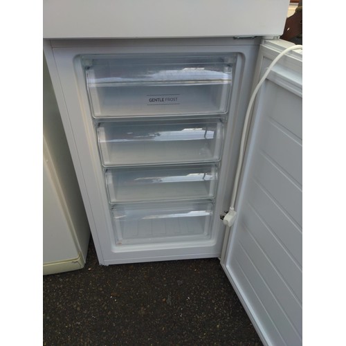 78 - Hoover fridge / freezer 50/50 H176cm