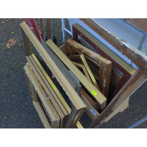 80 - Collection of picture frames.