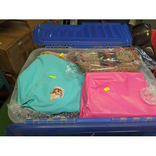 178 - Suitcase and plastic container with hand bags, belts inc Frerizie