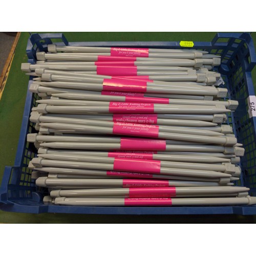 275 - Tray of large plastic knitting needles size 10 