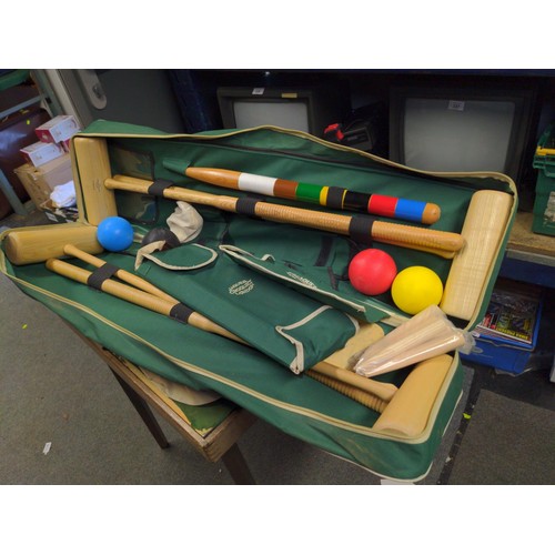 Jacques croquet set in bag appears new