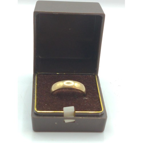 657 - 9ct gold hallmarked wedding band, size N, gross weight 4.31 grams