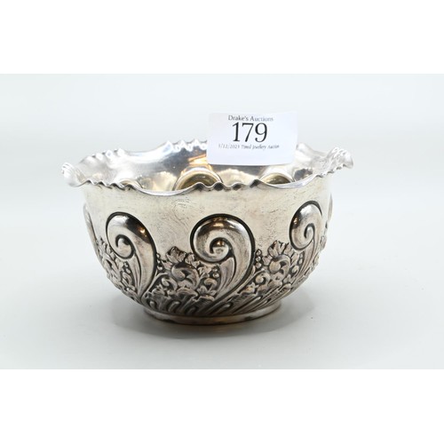 179 - Small silver embossed bowl, Fenton Brothers Ltd, Sheffield 1899, diameter 10.5cm, height 5.5cm, 84.6... 