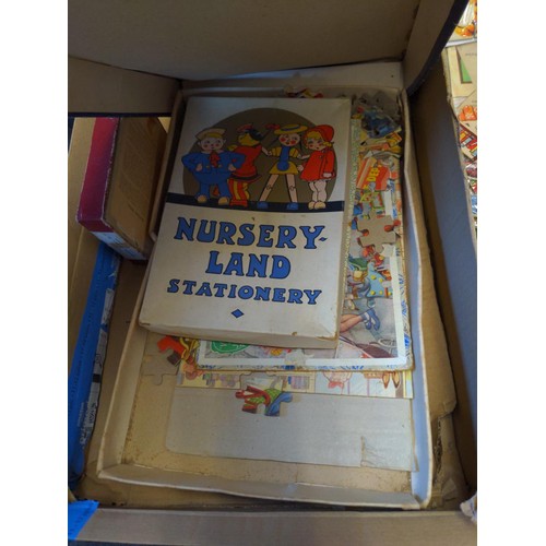 99 - Box of vintage jigsaw puzzles.