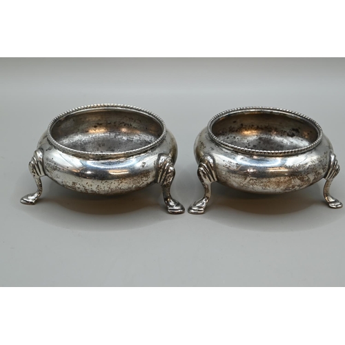 183 - Pair of Victorian silver circular salts, Robert Harper, London 1869, raised on three feet, diam... 