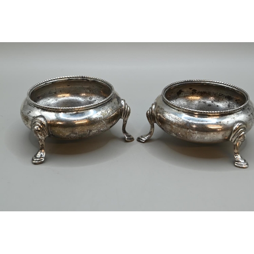 183 - Pair of Victorian silver circular salts, Robert Harper, London 1869, raised on three feet, diam... 