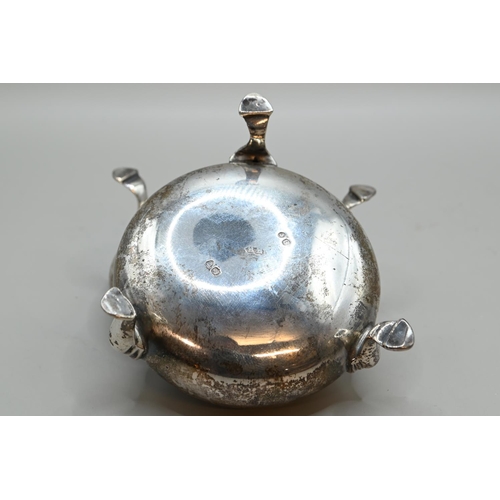 183 - Pair of Victorian silver circular salts, Robert Harper, London 1869, raised on three feet, diam... 