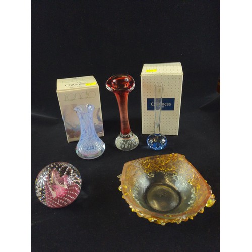 633 - Assorted glassware on shelf inc. Caithness