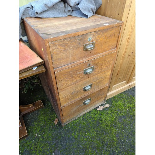 248E - An early c20 pine & oak 4 drawer unit, with cup handles. W61cm D70cm H96cm