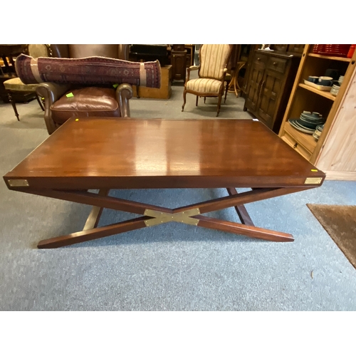 1184 - REH KENNEDY military range coffee table, model 4401 retailed by Harrods in hardwood with brass suppo... 